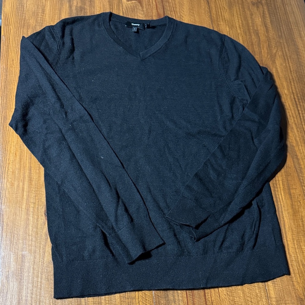 Theory Men's Black V-Neck Sweater